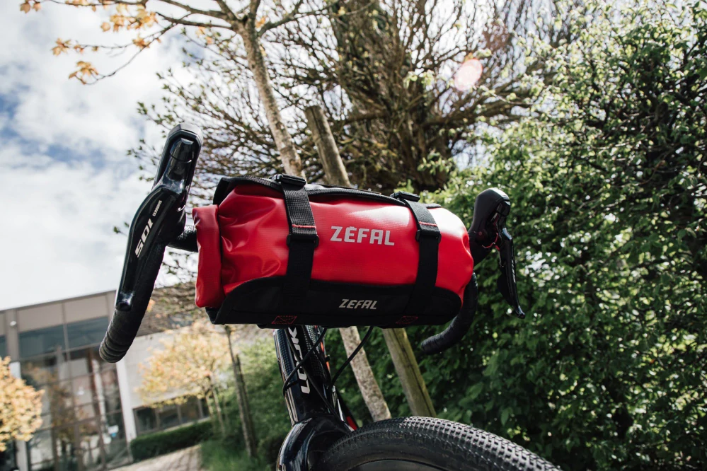 Zéfal Z Adventure F5 červená/černá (5 l)
